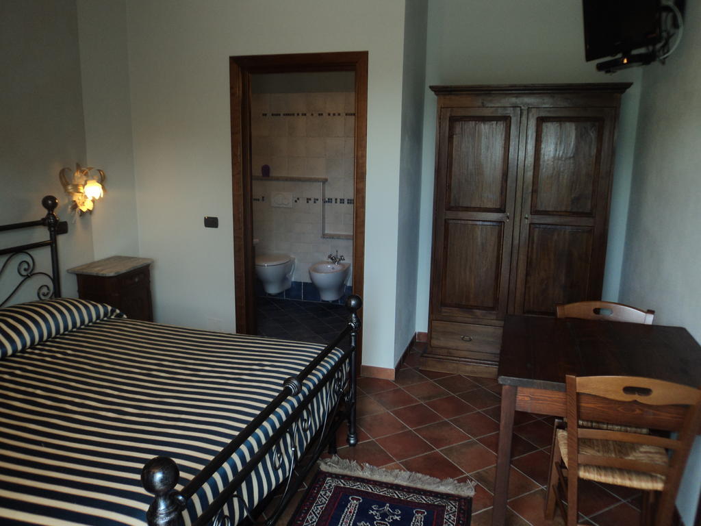 Eno-Agriturismo Cascina L'Arché Santo Stefano Belbo Quarto foto